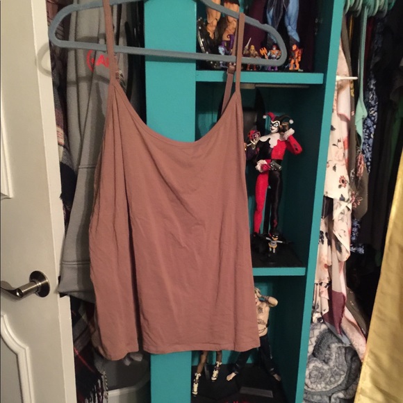 Tan cami - Picture 1 of 2